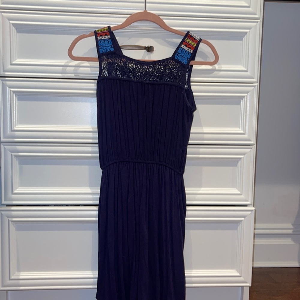 Navy blue flowy dress!